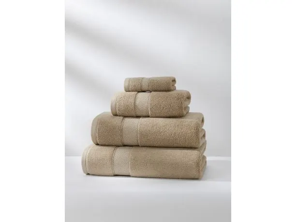 Ręcznik kąpielowy Leo 70×140 cm – mocca, 100% bawełna, 650 g/m²