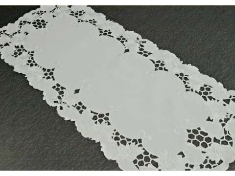 Bieżnik haftowany - biały - 40x90 cm - wz. 962