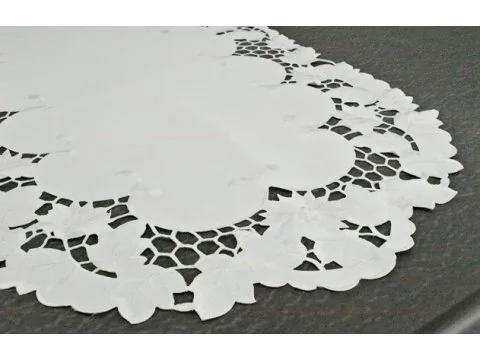 Bieżnik haftowany - owalny biały - 50x100 cm - wz. 962