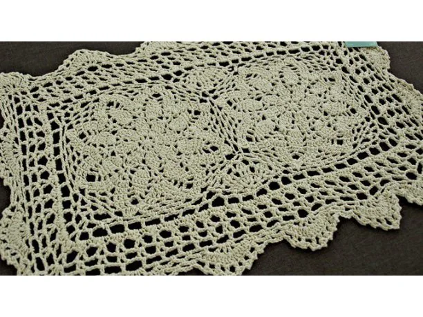 Serwetka szydełkowa - naturalny / lniany - 30x45 cm - wz. 4660