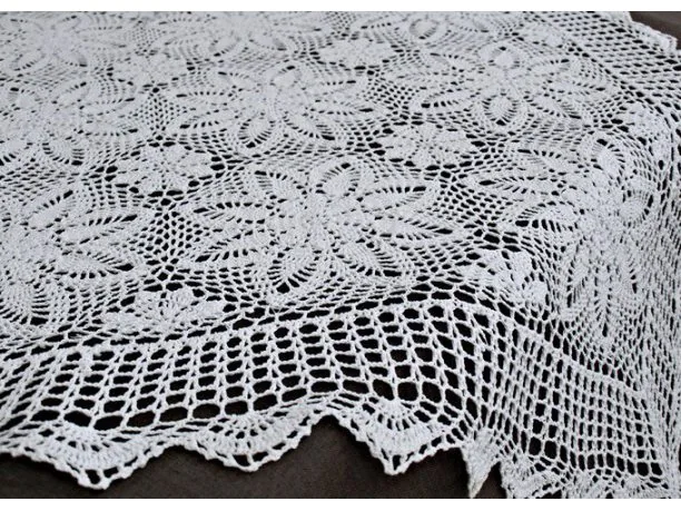 Bieżnik szydełkowy - biały - 85x85 cm - wz. 4660