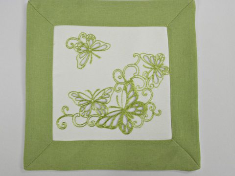Serwetka haftowana 25x25 cm 15794 Motylki  zielone Serwetka haftowana 25x25 cm 15794 Motylki  zielone