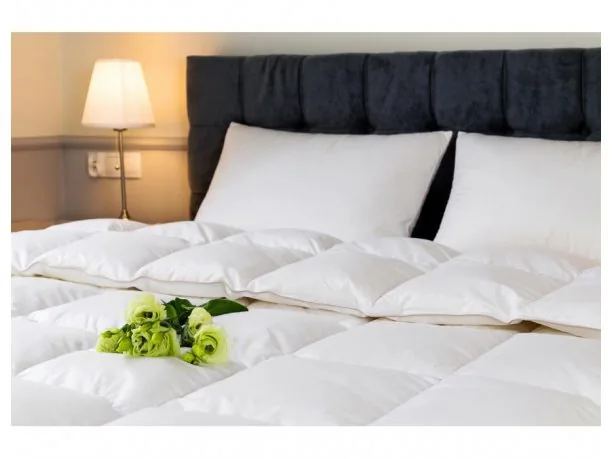 Kołdra puchowa - całoroczna - 140x200 cm - biała - 100% puch gęsi - Tree & Goose Medium