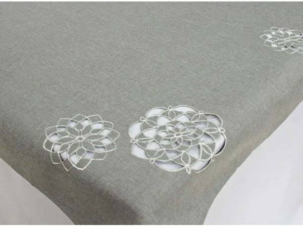Haftowany Obrus 110x160 cm - int 14604 - Kwiat Szary