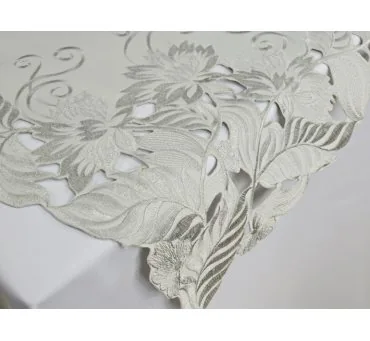 Serweta 85x85 cm jasny popiel z haftem liście Kwadratowy obrus haftowany