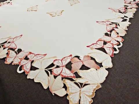 Ażurowy obrus kwadratowy 85x85 cm Energetyczny Haft Motyle Pomarańcz