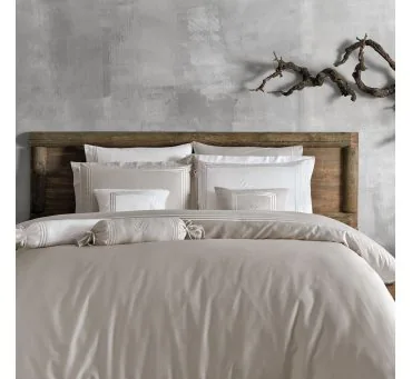 Ekskluzywna pościel satynowa - Line Beige - 200x220 - Tivolyo Embroidery Satin