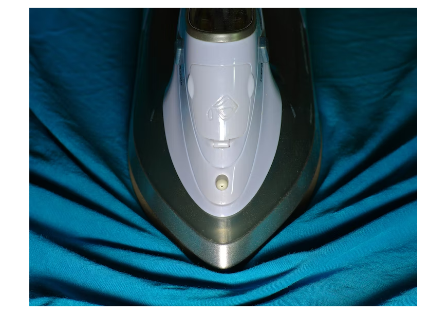 Sposoby na bezpieczne prasowanie pościeli - do jakich zasad należy się stosować?