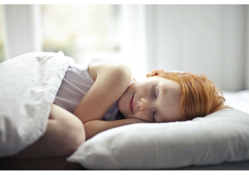 Jaką poduszkę wybrać dla dziecka i od kiedy ją stosować?