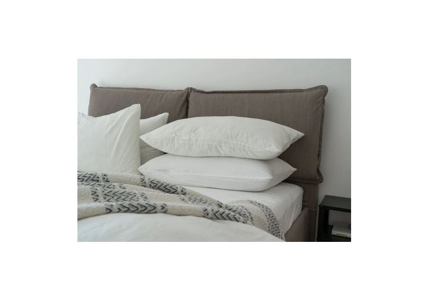 Czym się różni podkład od pokrowca na materac? Porównanie