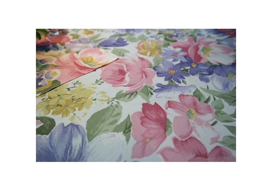 Jak czyścić obrus plamoodporny, aby przedłużyć jego żywotność?